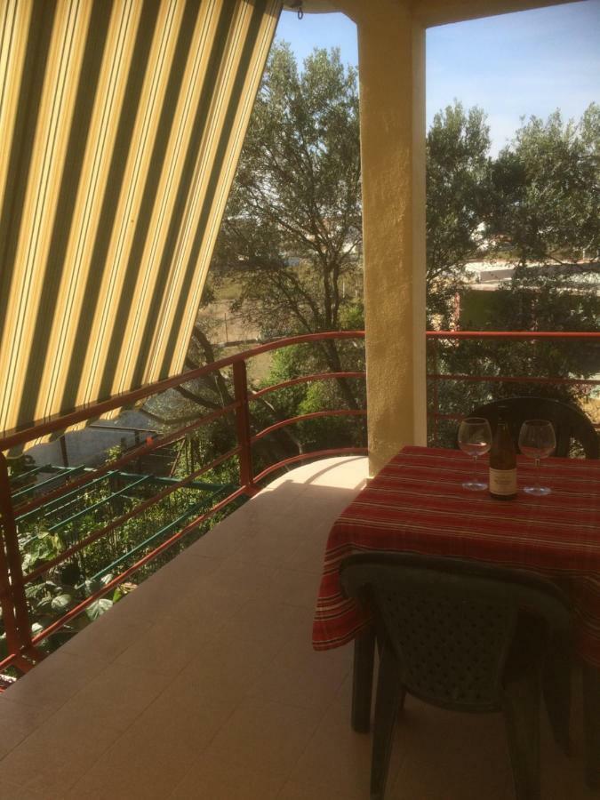 H And H Guesthouse Velipojë Zewnętrze zdjęcie